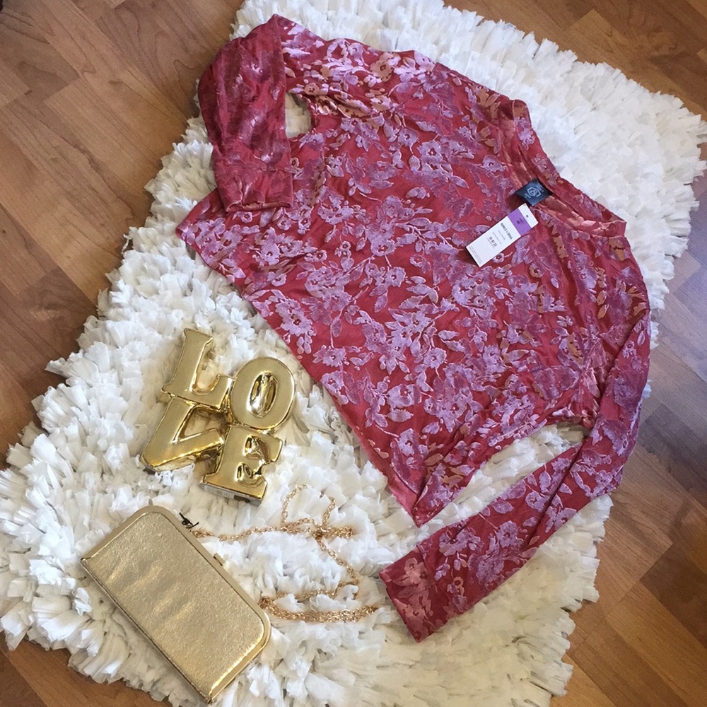 Pullover by Agnes and Dora